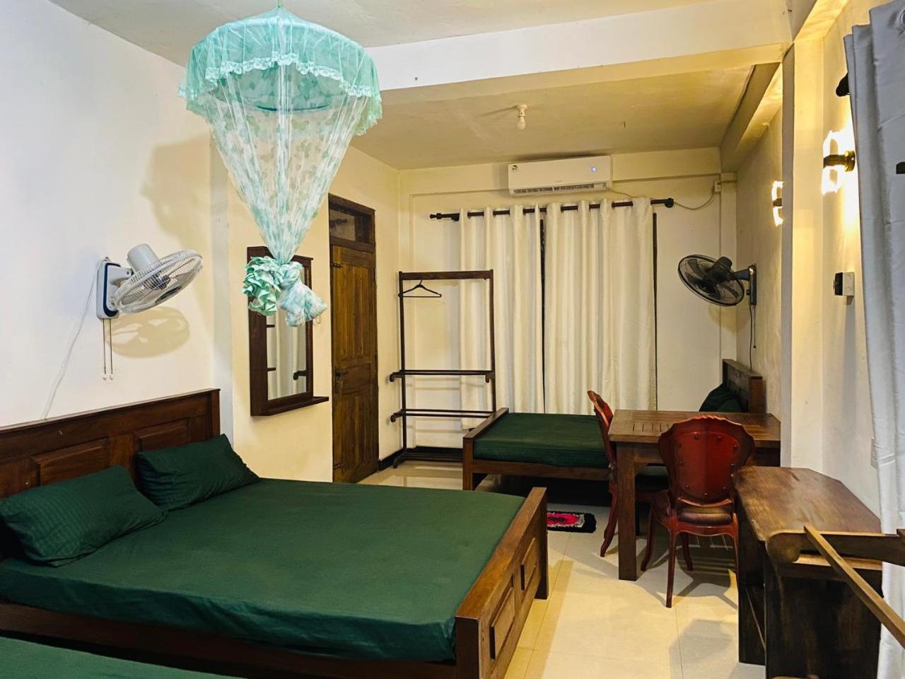 Sensitha Holiday Home 아누라다푸라 외부 사진